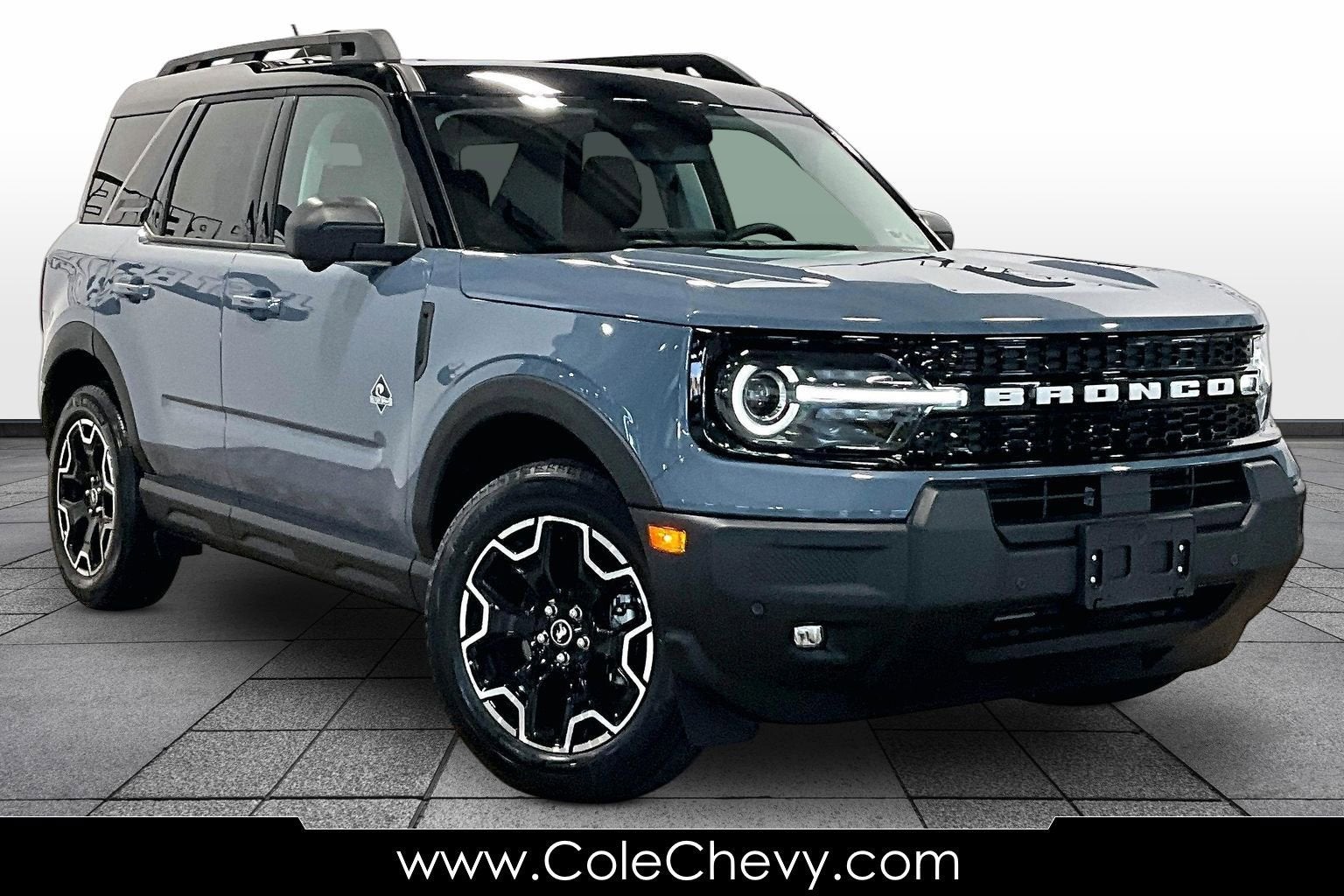 2025 Ford Bronco Sport Outer Banks in Gray — front three-quarter view